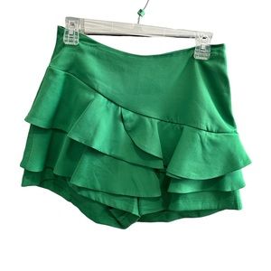 DO + BE COLLECTION RUFFLE SKORT GREEN SIZE M